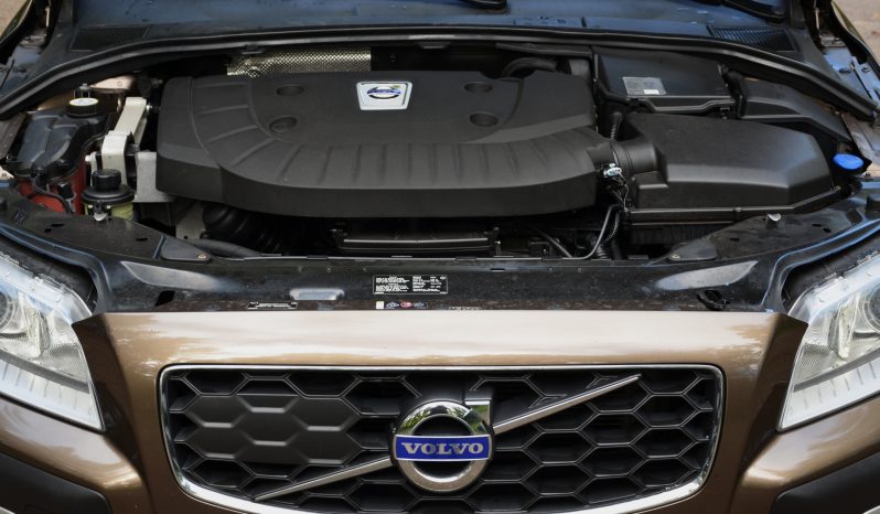 Tikko ievests-Volvo XC70  2.4 Dīzelis Awd (4×4) Pilnpiedziņa ar automātisko ātrumkārbu. full