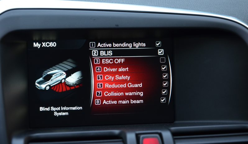 Tikko ievests. Volvo XC 60 Summum 2.4 D4 (140kw-190z/s) Dīzelis Awd (4×4) Pilnpiedziņa ar automātisko ātrumkārbu. full