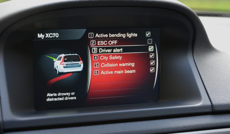 Tikko ievests-Volvo XC70  2.4 Dīzelis Awd (4×4) Pilnpiedziņa ar automātisko ātrumkārbu. full