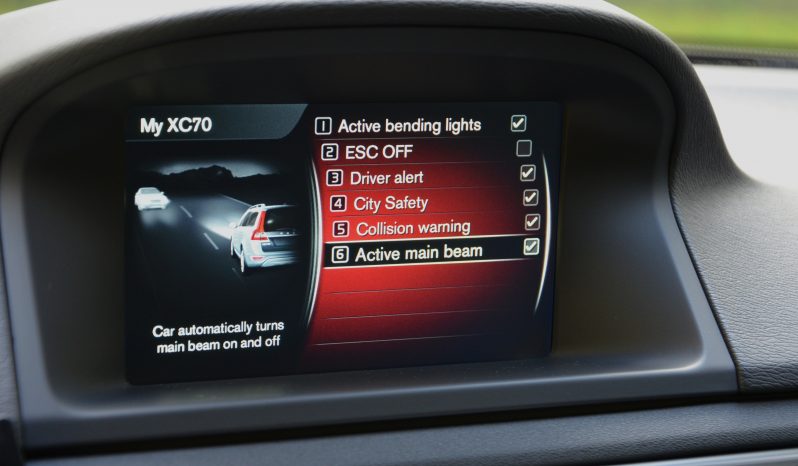 Tikko ievests-Volvo XC70  2.4 Dīzelis Awd (4×4) Pilnpiedziņa ar automātisko ātrumkārbu. full