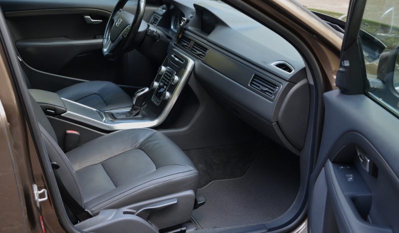 Tikko ievests-Volvo XC70  2.4 Dīzelis Awd (4×4) Pilnpiedziņa ar automātisko ātrumkārbu. full