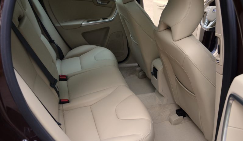 Tikko ievests. Volvo XC 60 Summum 2.4 D4 (140kw-190z/s) Dīzelis Awd (4×4) Pilnpiedziņa ar automātisko ātrumkārbu. full
