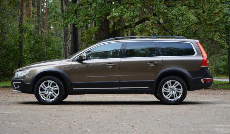 Tikko ievests-Volvo XC70  2.4 Dīzelis Awd (4×4) Pilnpiedziņa ar automātisko ātrumkārbu. full