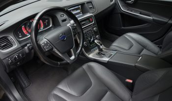 Tikko ievests. 2014. gada modelis. Volvo. V60 Plug-In Hybrid Summum. 2.4D6 (158kw -215z/s diesel + 50Kw-68z/s Electro= 283z/s) Awd pilnpiedziņa . full