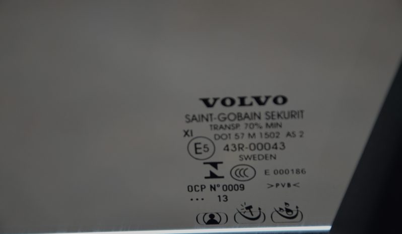 Tikko ievests. 2014. gada modelis. Volvo. V60 Plug-In Hybrid Summum. 2.4D6 (158kw -215z/s diesel + 50Kw-68z/s Electro= 283z/s) Awd pilnpiedziņa . full