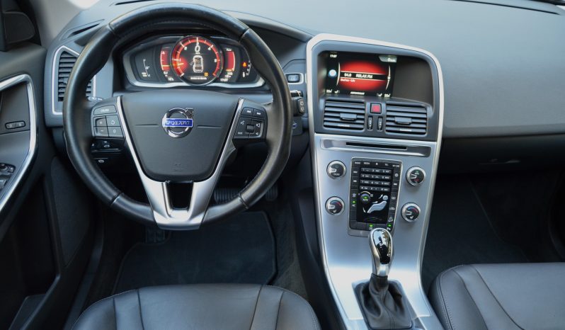Tikko ievests. 2017 gada Modelis. Volvo XC 60 Summum 2.4 D4 (140kw-190z/s) Dīzelis Awd (4×4) Pilnpiedziņa ar automātisko ātrumkārbu. full
