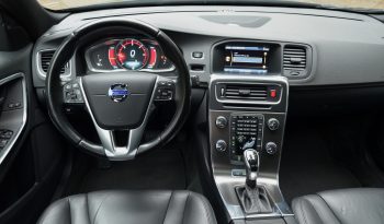 Tikko ievests. 2014. gada modelis. Volvo. V60 Plug-In Hybrid Summum. 2.4D6 (158kw -215z/s diesel + 50Kw-68z/s Electro= 283z/s) Awd pilnpiedziņa . full