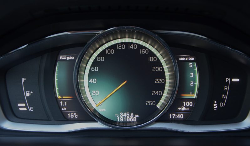 Tikko ievests. 2017 gada Modelis. Volvo XC 60 Summum 2.4 D4 (140kw-190z/s) Dīzelis Awd (4×4) Pilnpiedziņa ar automātisko ātrumkārbu. full