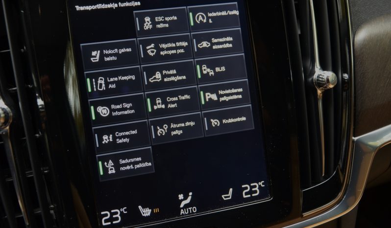 Tikko ievests. Volvo V90 Cross Country 4×4 Awd 2.0 D4 (140kw-190z/s) Dīzelis. ar Automātisko ātrumkārbu. full
