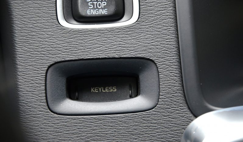 Tikko ievests. 2014. gada modelis. Volvo. V60 Plug-In Hybrid Summum. 2.4D6 (158kw -215z/s diesel + 50Kw-68z/s Electro= 283z/s) Awd pilnpiedziņa . full
