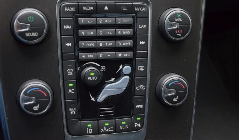 Tikko ievests. 2014. gada modelis. Volvo. V60 Plug-In Hybrid Summum. 2.4D6 (158kw -215z/s diesel + 50Kw-68z/s Electro= 283z/s) Awd pilnpiedziņa . full