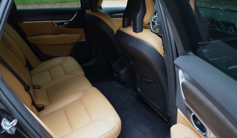 Tikko ievests. Volvo V90 Cross Country 4×4 Awd 2.0 D4 (140kw-190z/s) Dīzelis. ar Automātisko ātrumkārbu. full