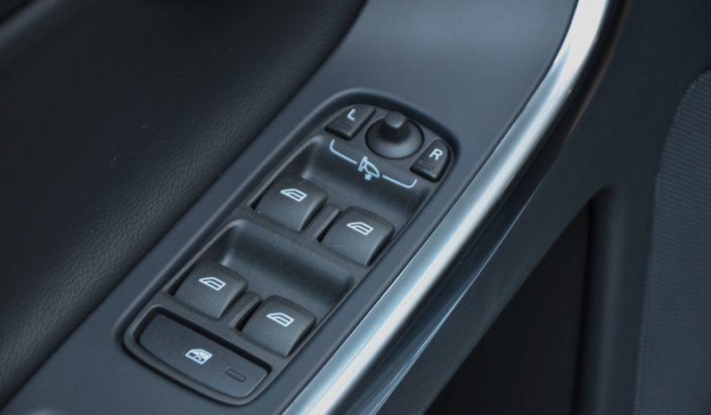 Tikko ievests. 2017 gada Modelis. Volvo XC 60 Summum 2.4 D4 (140kw-190z/s) Dīzelis Awd (4×4) Pilnpiedziņa ar automātisko ātrumkārbu. full