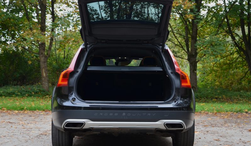 Tikko ievests. Volvo V90 Cross Country 4×4 Awd 2.0 D4 (140kw-190z/s) Dīzelis. ar Automātisko ātrumkārbu. full