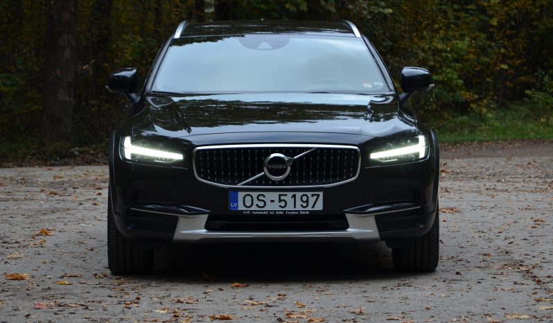 Tikko ievests. Volvo V90 Cross Country 4×4 Awd 2.0 D4 (140kw-190z/s) Dīzelis. ar Automātisko ātrumkārbu. full
