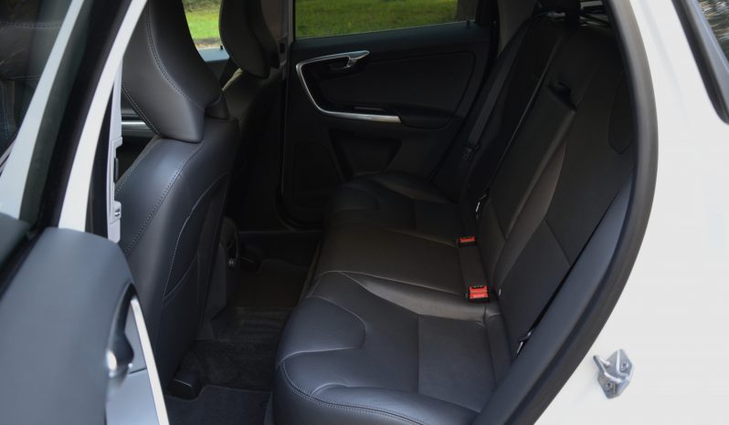 Tikko ievests. 2017 gada Modelis. Volvo XC 60 Summum 2.4 D4 (140kw-190z/s) Dīzelis Awd (4×4) Pilnpiedziņa ar automātisko ātrumkārbu. full