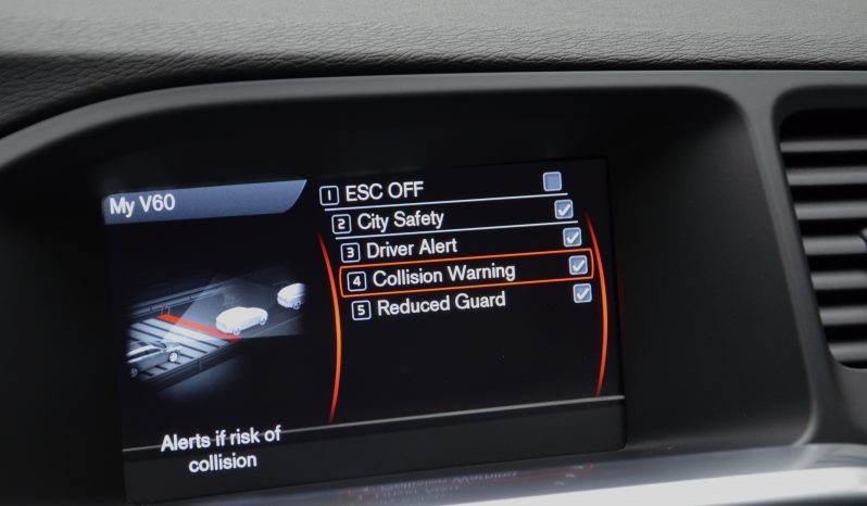 Tikko ievests. 2014. gada modelis. Volvo. V60 Plug-In Hybrid Summum. 2.4D6 (158kw -215z/s diesel + 50Kw-68z/s Electro= 283z/s) Awd pilnpiedziņa . full