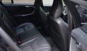 Tikko ievests. 2014. gada modelis. Volvo. V60 Plug-In Hybrid Summum. 2.4D6 (158kw -215z/s diesel + 50Kw-68z/s Electro= 283z/s) Awd pilnpiedziņa . full
