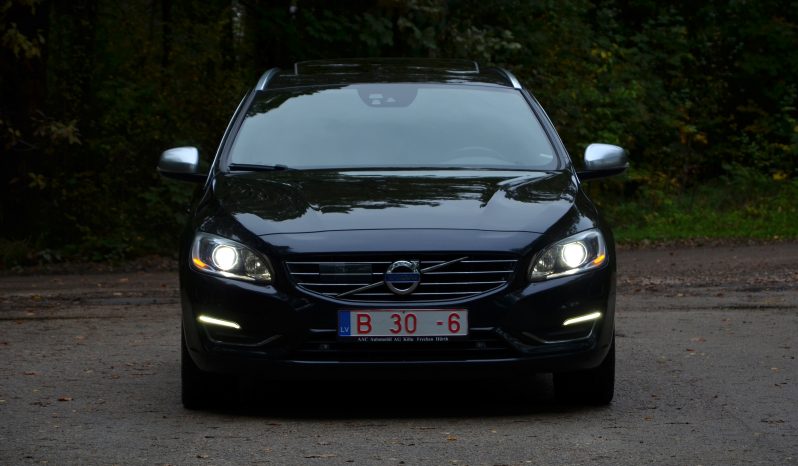 Tikko ievests. 2014. gada modelis. Volvo. V60 Plug-In Hybrid Summum. 2.4D6 (158kw -215z/s diesel + 50Kw-68z/s Electro= 283z/s) Awd pilnpiedziņa . full