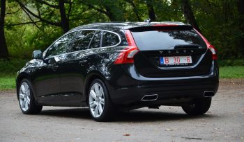 Tikko ievests. 2014. gada modelis. Volvo. V60 Plug-In Hybrid Summum. 2.4D6 (158kw -215z/s diesel + 50Kw-68z/s Electro= 283z/s) Awd pilnpiedziņa . full